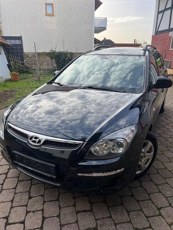 Gebraucht 2009 Hyundai i30 Edition+ Kombi | 2.990 € (Etwas zu teuer) - Bild 1/4