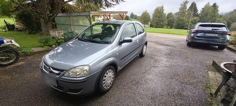 Grau Gebraucht 2004 Opel Corsa Kleinwagen | 548 € (Superpreis) - Bild 1/4