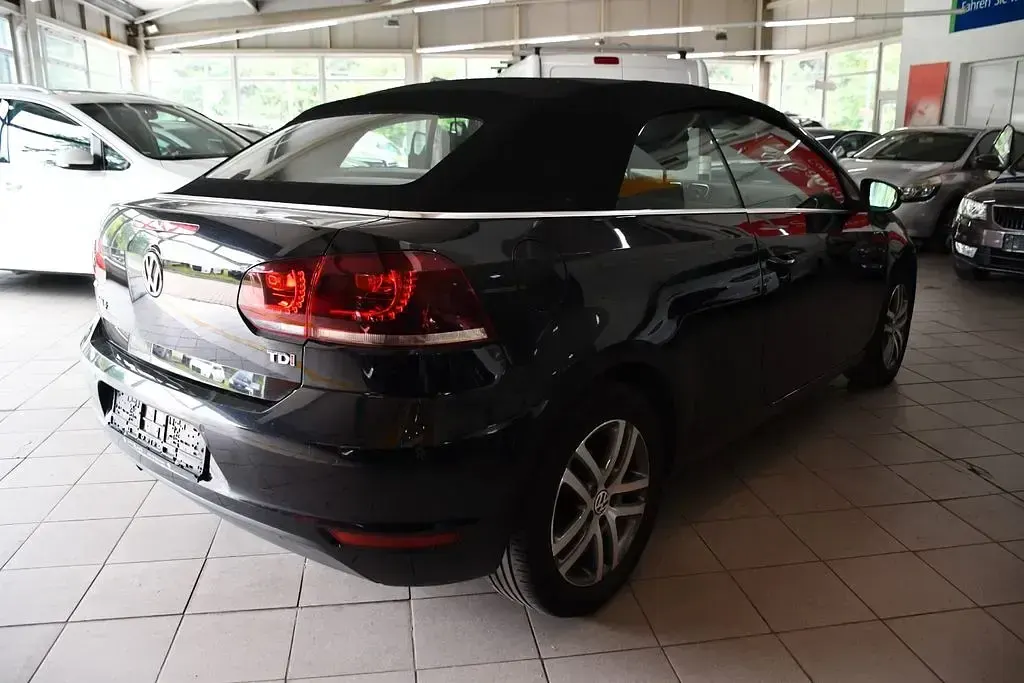 Gebraucht VW Golf Cabriolet 105 PS (77 kW) 2012 Schwarz Cabrio