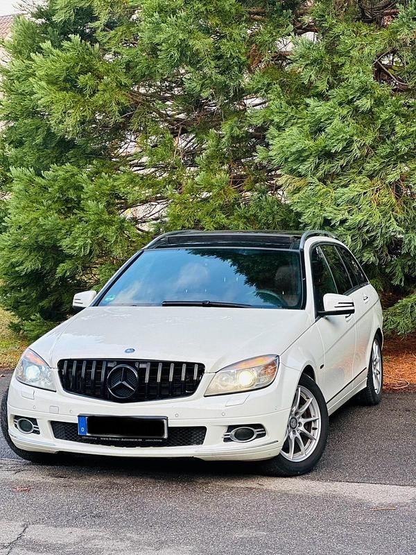 Weiß Gebraucht 2008 Mercedes C220 Kombi | 5.600 € (Guter Preis) - Bild 1/4