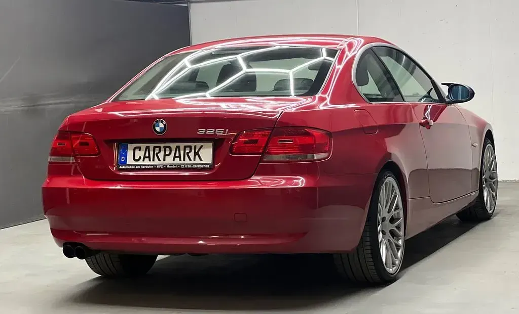 Gebraucht BMW 325 Sport Line 218 PS (160 kW) 2007 Rot Coupé