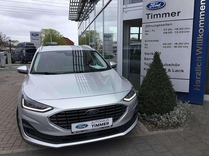 Gebraucht Ford Focus Titanium 116 PS (85 kW) 2023 Silber (moondust silver met.) Kombi