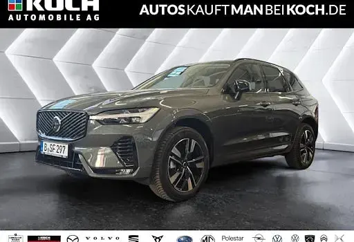 Gebraucht Volvo XC60 Plus 250 PS (183 kW) 2026 Silbern SUV
