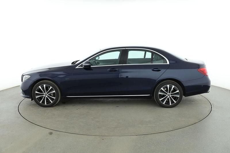 Gebraucht Mercedes E300 Avantgarde 258 PS (189 kW) 2019 Blau Limousine