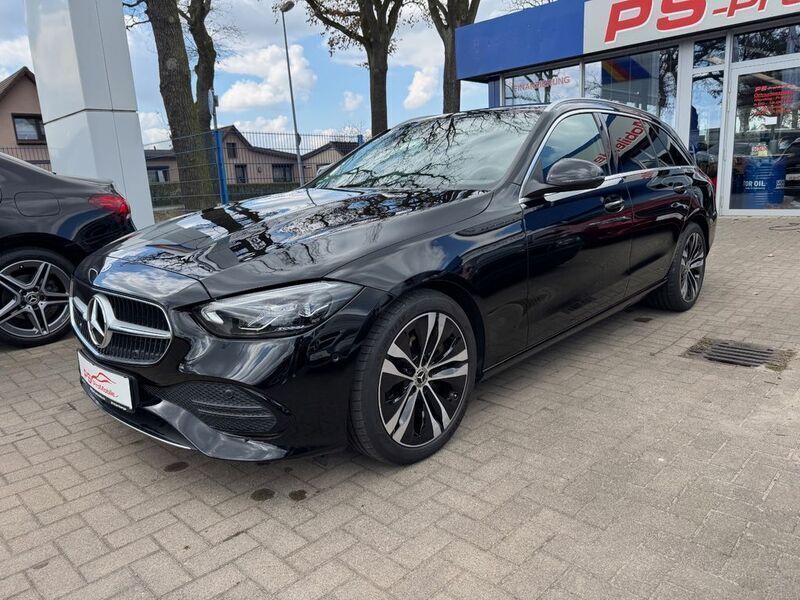 Schwarz Gebraucht 2021 Mercedes C300 Kombi | 32.960 € (Fairer Preis) - Bild 1/4
