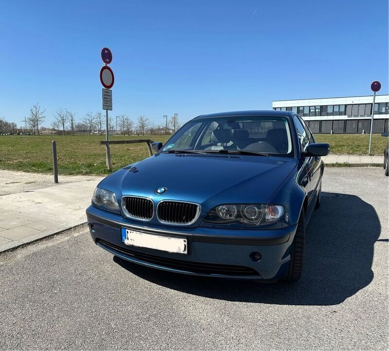 Blau Gebraucht 2002 BMW 325 Performance Limousine | 6.600 € (Fairer Preis) - Bild 1/4