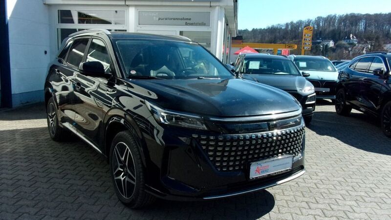 Neu DFSK E5 177 PS (130 kW) 2025 Schwarz SUV