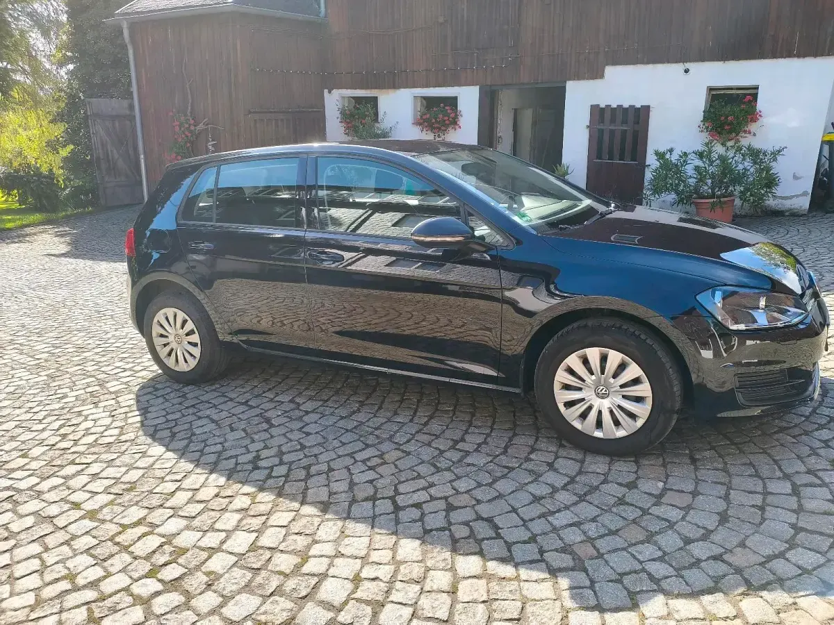 Gebraucht VW Golf VII 86 PS (63 kW) 2016 Schwarz Limousine