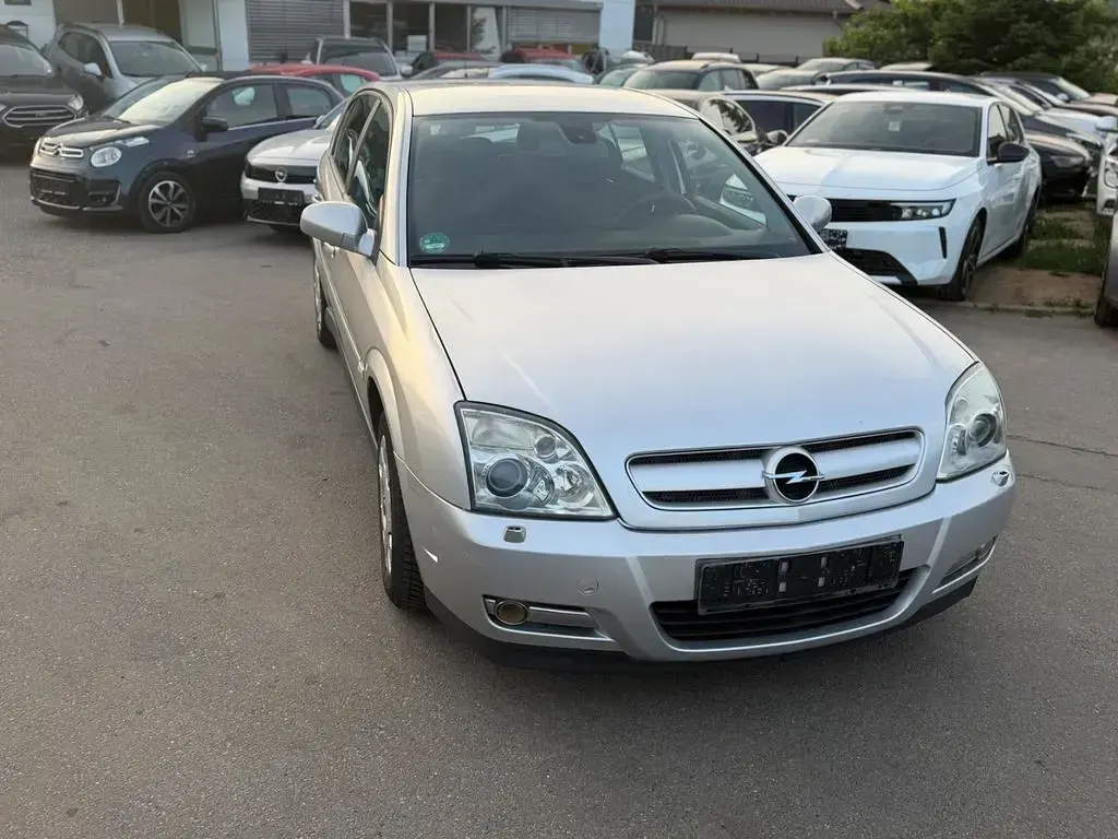 Gebraucht Opel Signum Edition+ 155 PS (114 kW) 2005 Grau Kleinwagen