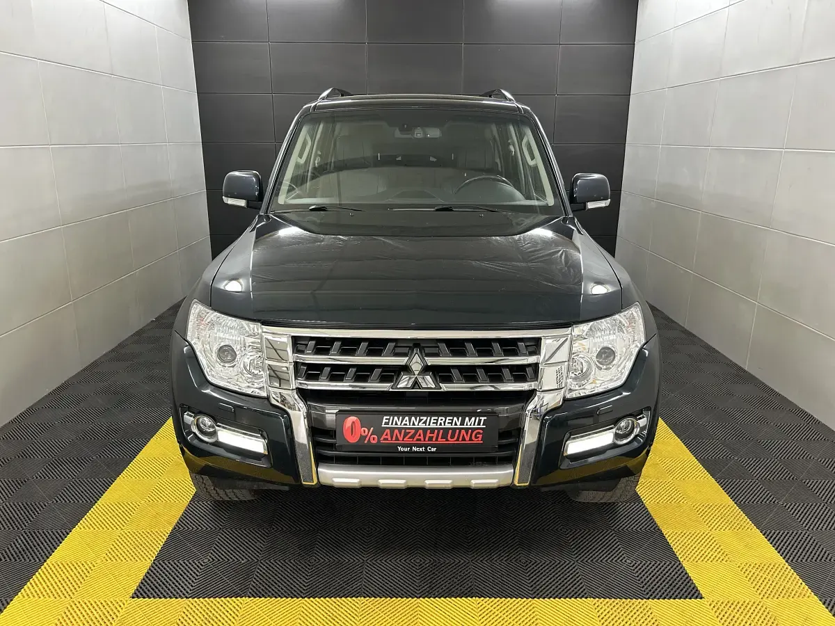 Gebraucht Mitsubishi Pajero Edition 191 PS (140 kW) 2017 Grün SUV