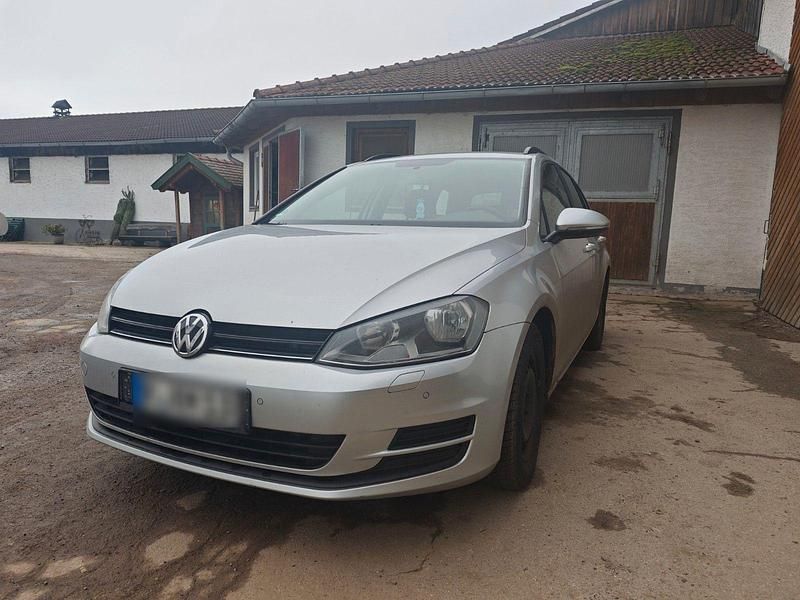 Silber Gebraucht 2014 VW Golf VII Comfortline Kombi | 4.800 € (Guter Preis) - Bild 1/4