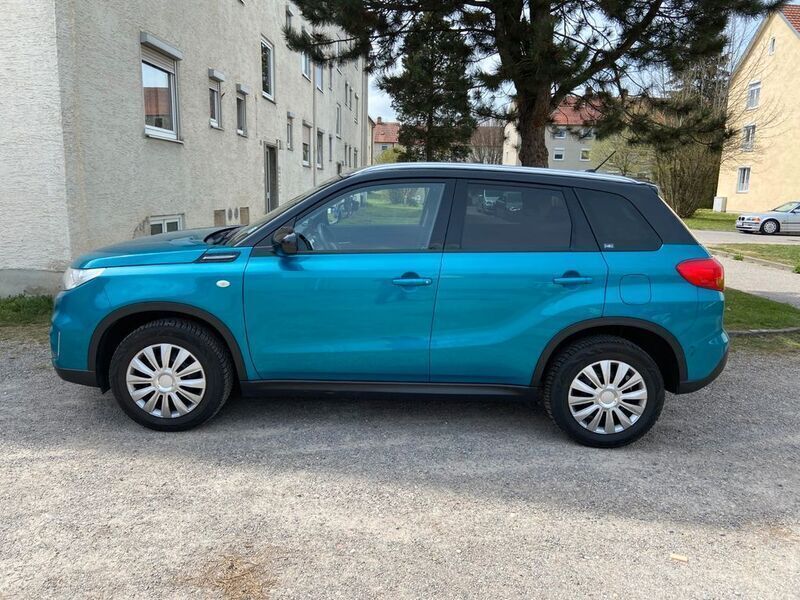 Blau Gebraucht 2016 Suzuki Vitara Comfort SUV | 12.500 € (Fairer Preis) - Bild 1/4