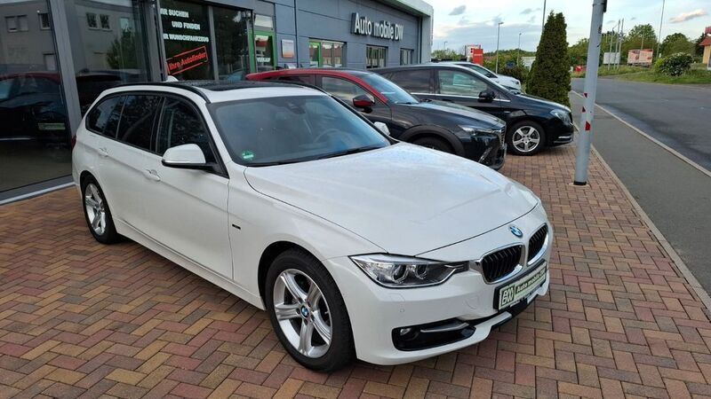 Weiß Gebraucht 2014 BMW 320 Sport Line Kombi | 16.990 € (Etwas zu teuer) - Bild 1/4