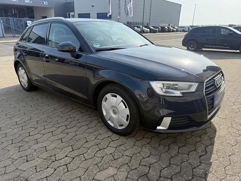Gebraucht Audi A3 Sport 150 PS (110 kW) 2019 Schwarz Limousine