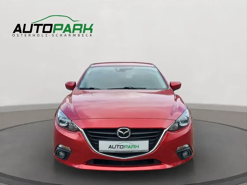 Gebraucht Mazda 3 Center-Line 120 PS (88 kW) 2015 Rot Limousine