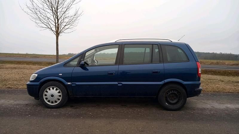 Gebraucht Opel Zafira Njoy 125 PS (91 kW) 2004 Blau Van / Kleinbus