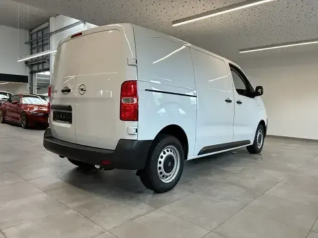 Neu Opel Vivaro-e Combi 144 PS (105 kW) 2026 Andere Van / Kleinbus