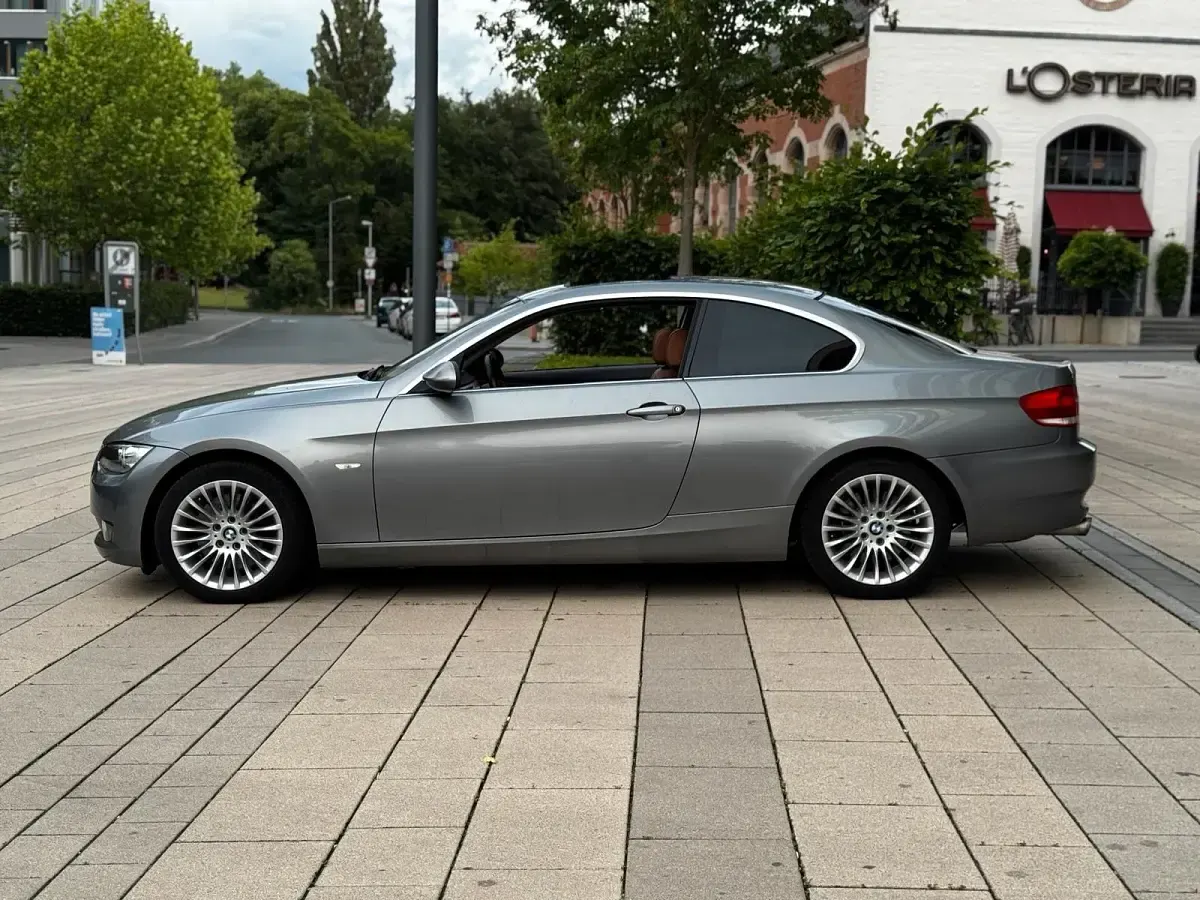 Gebraucht BMW 330 M Sport 272 PS (200 kW) 2007 Grau Coupé
