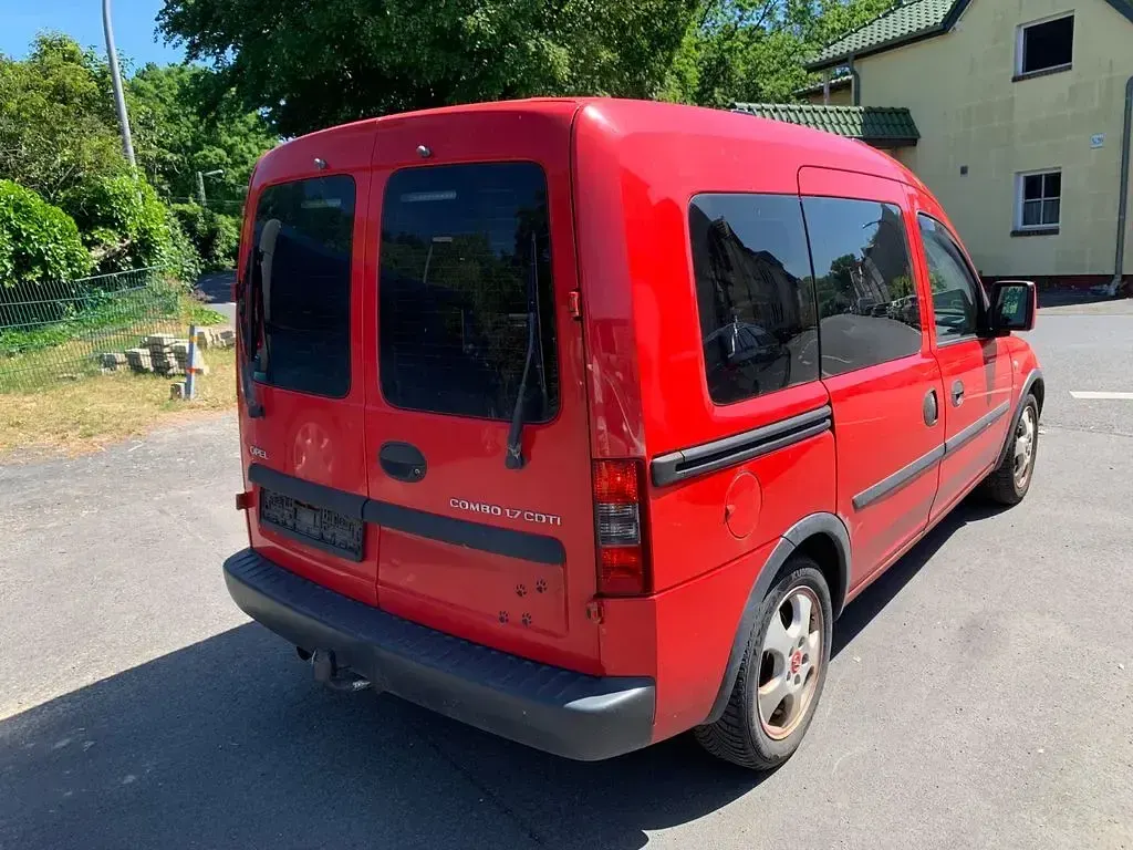 Gebraucht Opel Combo Edition 101 PS (74 kW) 2009 Rot Van / Kleinbus