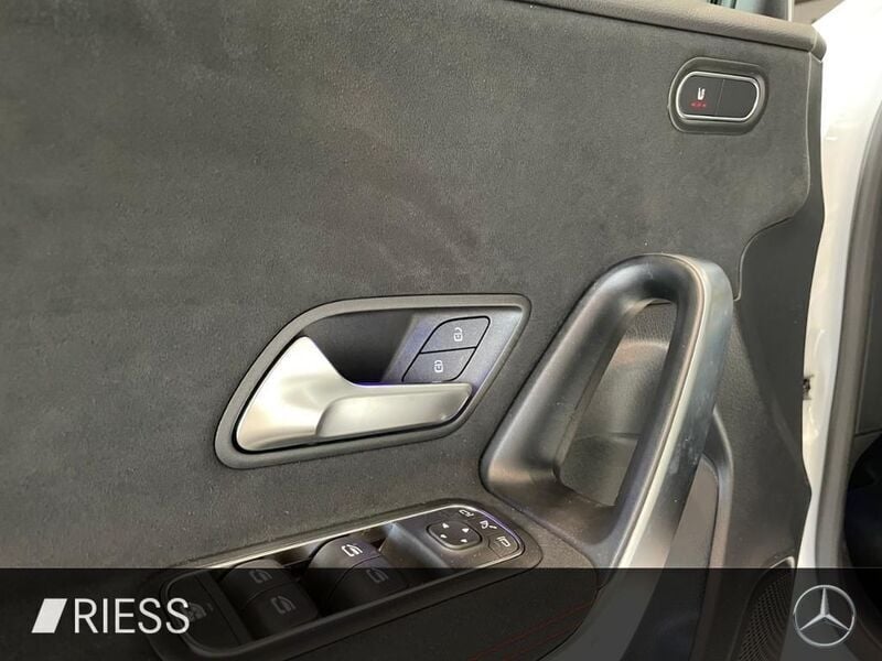 Gebraucht Mercedes A200 AMG 150 PS (110 kW) 2025 Weiss Limousine