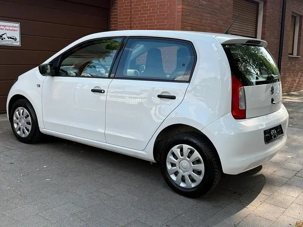 Gebraucht Skoda Citigo Active 60 PS (44 kW) 2018 Weiß Kleinwagen