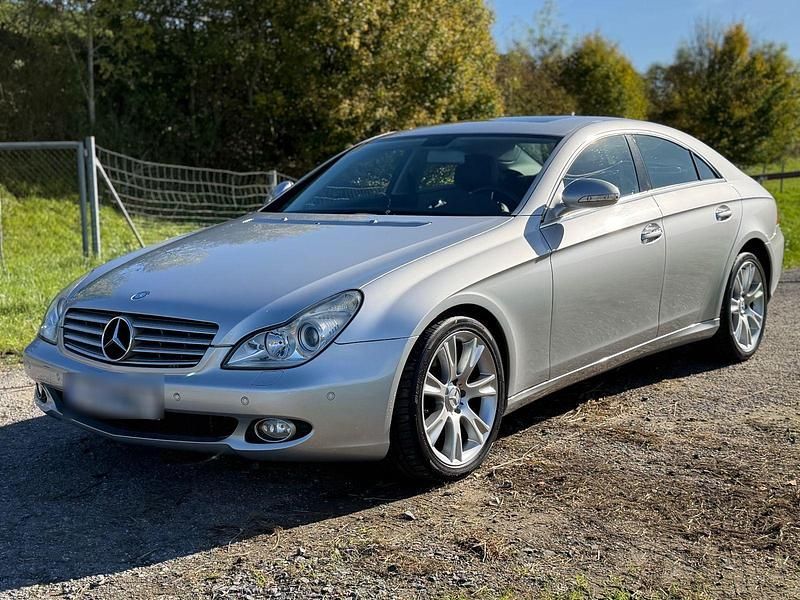Silber Gebraucht 2007 Mercedes CLS350 Coupé | 12.980 € (Fairer Preis) - Bild 1/4