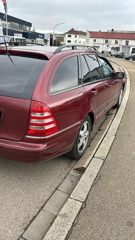 Gebraucht Mercedes C320 240 PS (176 kW) 2001 Rot Kombi