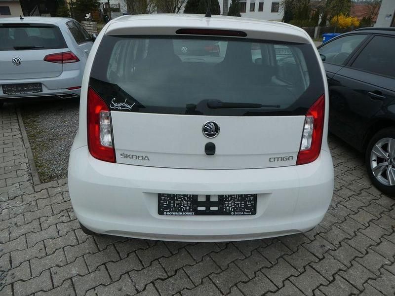 Gebraucht Skoda Citigo Active 60 PS (44 kW) 2018 Weiß Kleinwagen