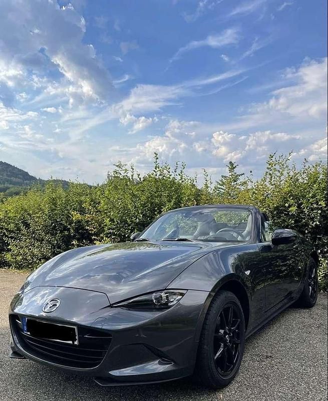 Gebraucht Mazda MX5 Ad'Vantage 132 PS (97 kW) 2022 Grau Cabrio