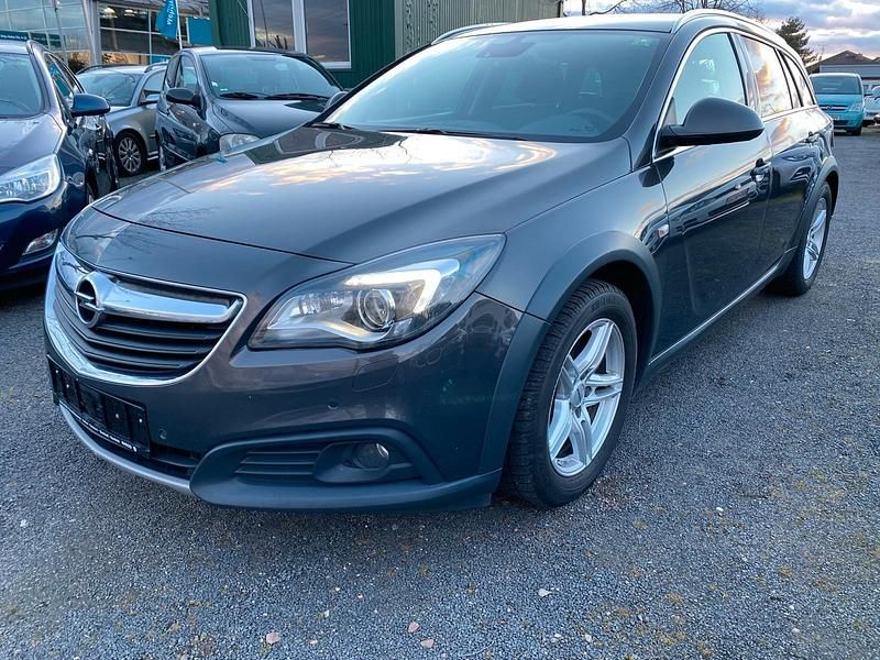 Grau Gebraucht 2016 Opel Insignia Kombi | 9.200 € - Bild 1/4