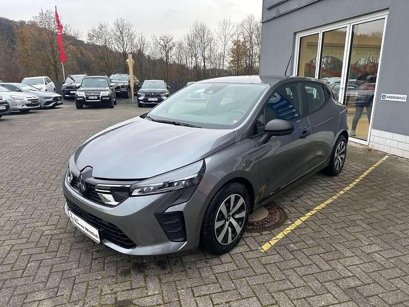 Gebraucht Mitsubishi Colt Basis 67 PS (49 kW) 2024 Grau Kleinwagen