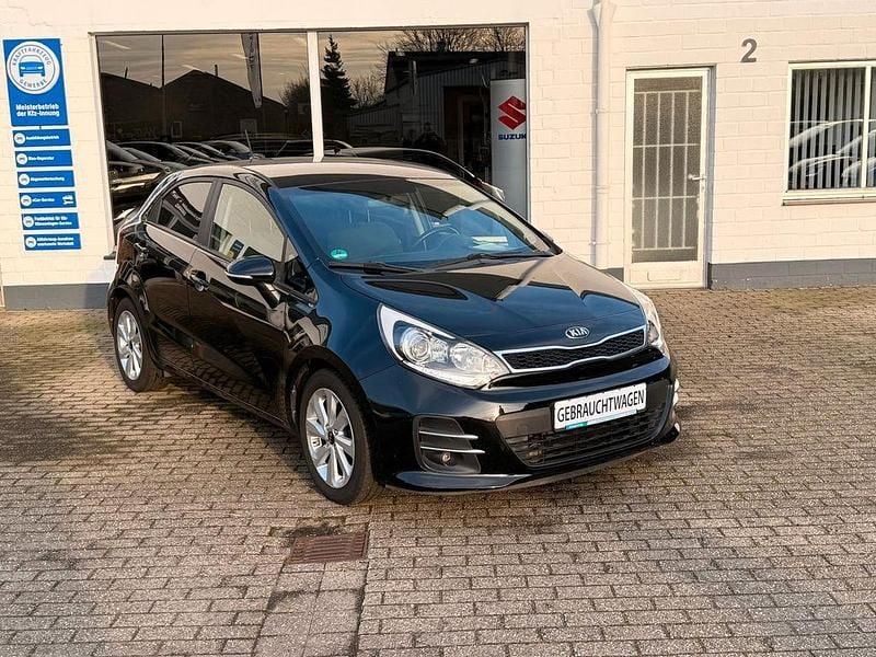 Schwarz Gebraucht 2017 Kia Rio DREAM-TEAM Edition Limousine | 9.150 € (Fairer Preis) - Bild 1/4
