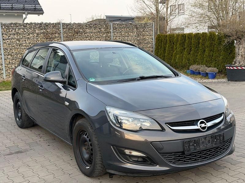 Gebraucht Opel Astra 116 PS (85 kW) 2016 Grau Kombi