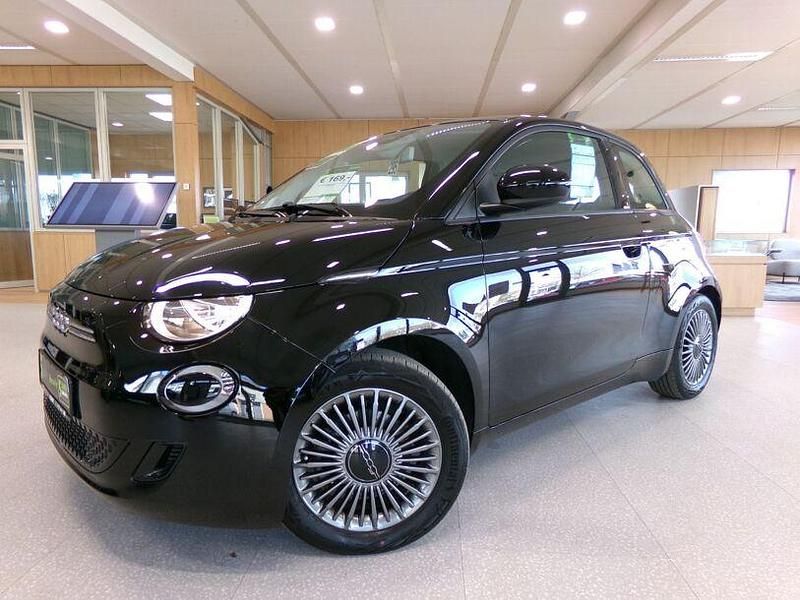 Gebraucht Fiat 500e Icon 86 kW (118 PS) 2023 Onyx schwarz Kleinwagen