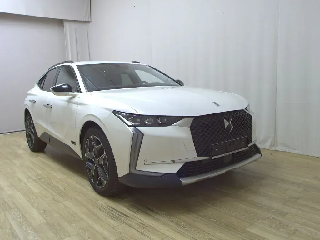 Gebraucht DS Automobiles DS4 131 PS (96 kW) 2023 Lack weiss perlglänzend/typ aussenverkle (metallic) SUV