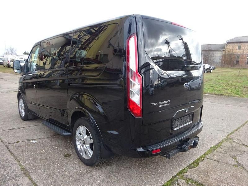 Gebraucht Ford Tourneo Titanium X 170 PS (125 kW) 2019 Schwarz Van / Kleinbus