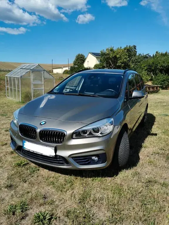 Gebraucht BMW 220 Gran Tourer Sport Line 192 PS (141 kW) 2016 Silber Van / Kleinbus