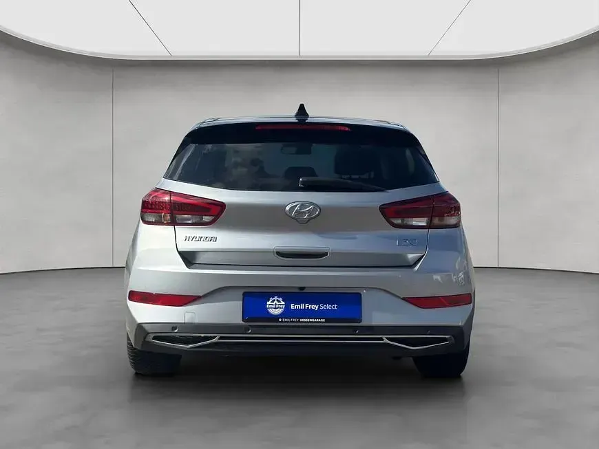 Gebraucht Hyundai i30 Prime 160 PS (117 kW) 2023 Silber Limousine