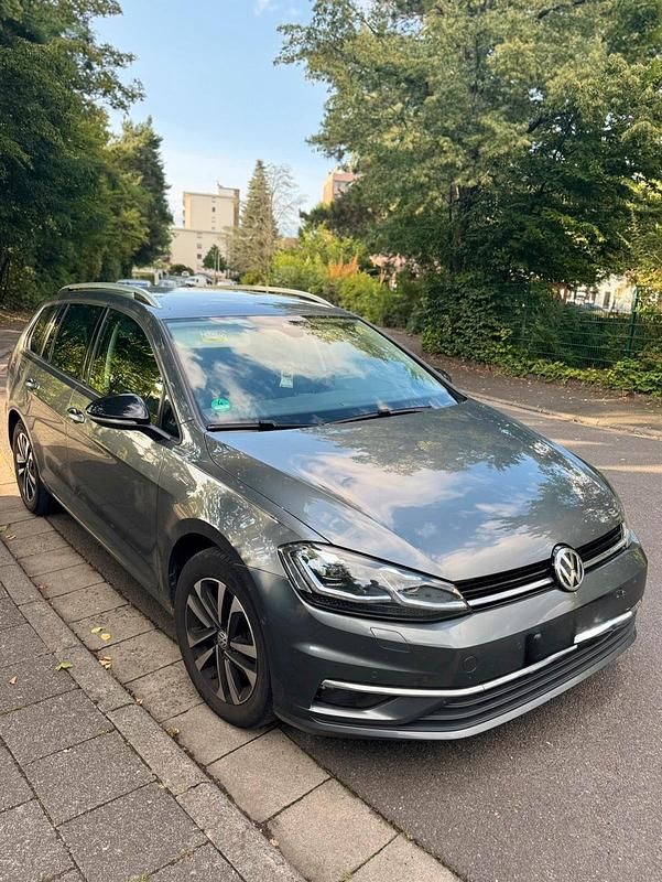 Grau Gebraucht 2019 VW Golf VII IQ Drive Kombi | 11.900 € (Guter Preis) - Bild 1/4