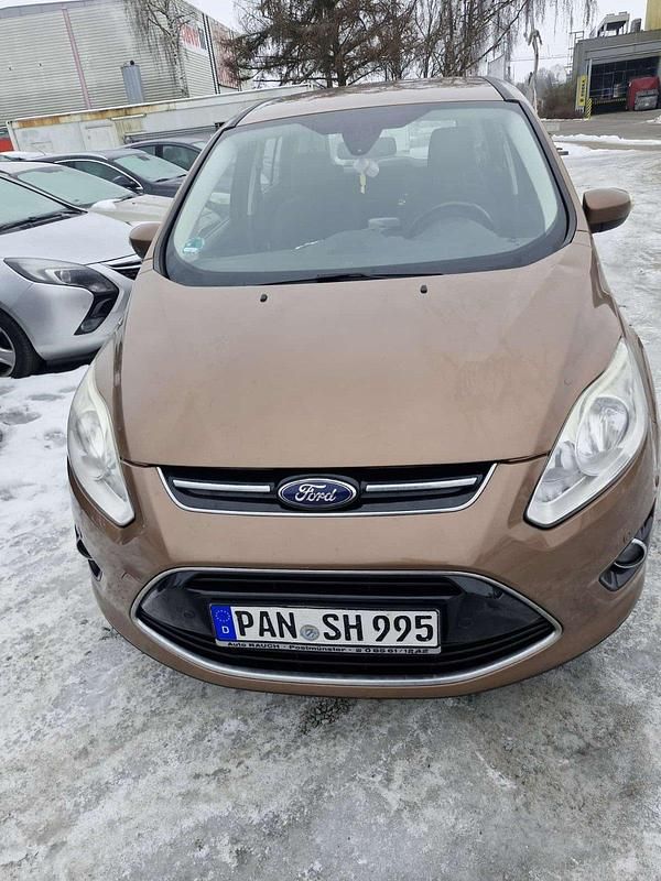 Braun Gebraucht 2013 Ford Grand C-Max Titanium Van / Kleinbus | 6.999 € (Etwas zu teuer) - Bild 1/4
