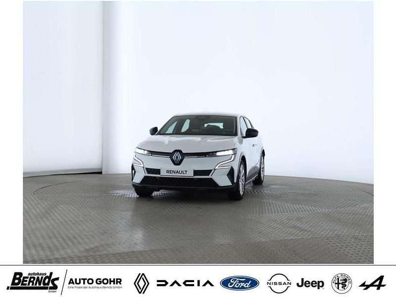 Gebraucht Renault Megane E-Tech Equilibre 160 kW (218 PS) 2022 Arktisweiß (369) Limousine