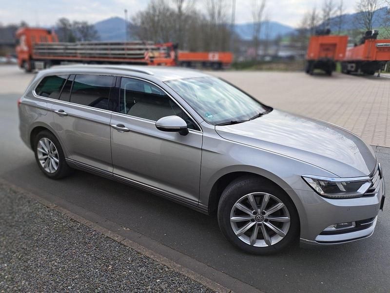 Gebraucht VW Passat Highline 150 PS (110 kW) 2015 Silber Kombi