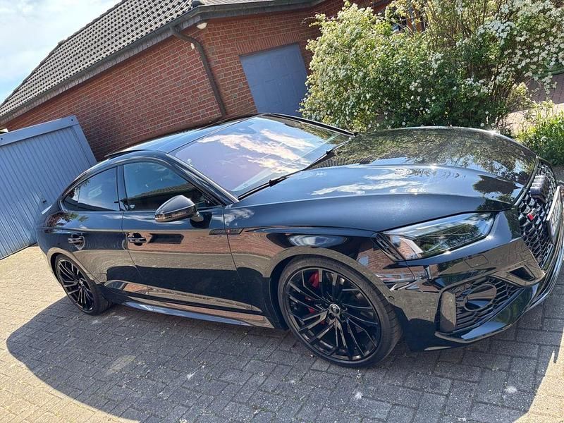Schwarz Gebraucht 2021 Audi RS5 Sportback Ambiente Limousine | 56.900 € (Superpreis) - Bild 1/4