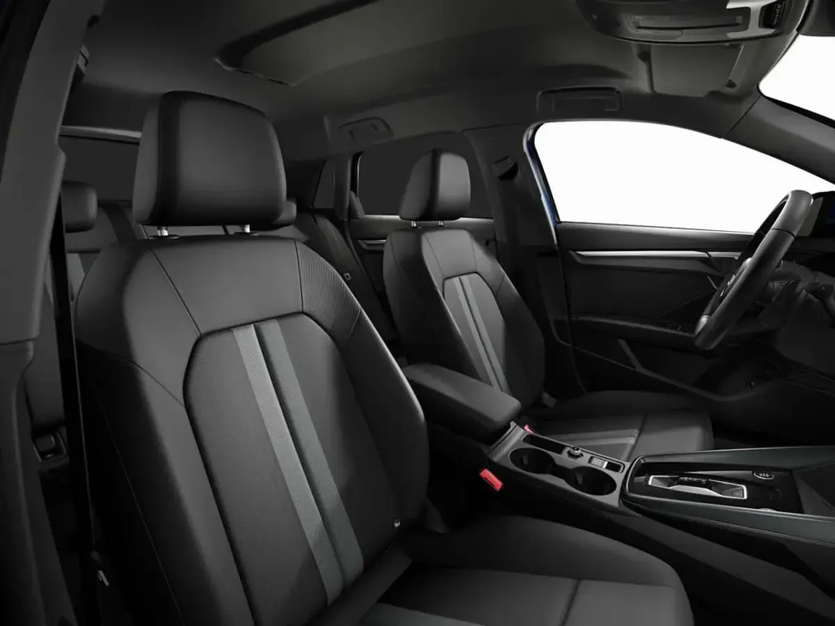 Gebraucht Audi A3 Ambiente 204 PS (150 kW) 2025 Blau Kombi