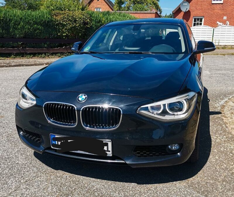 Schwarz Gebraucht 2013 BMW 118 Sport Line Kleinwagen | 6.900 € (Guter Preis) - Bild 1/4