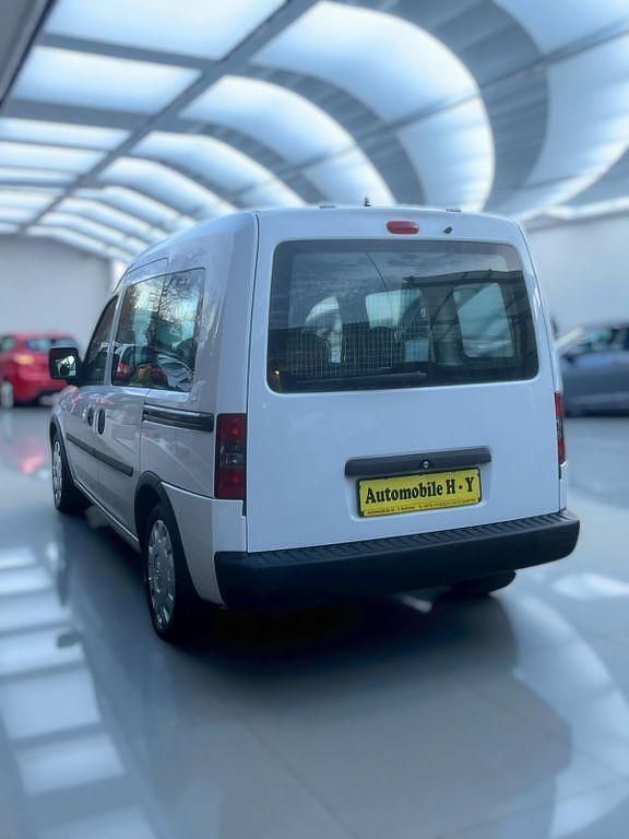 Gebraucht Opel Combo Edition 97 PS (71 kW) 2006 Weiß Van / Kleinbus