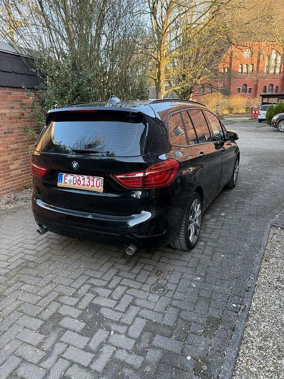 Gebraucht BMW 218 Performance 150 PS (110 kW) 2018 Schwarz Kombi