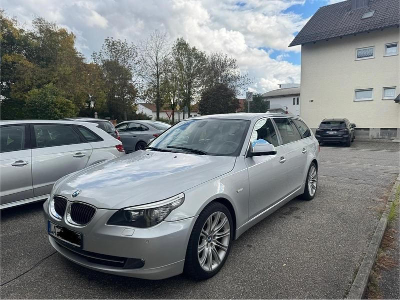 Silber Gebraucht 2010 BMW 530 Kombi | 7.500 € (Superpreis) - Bild 1/4