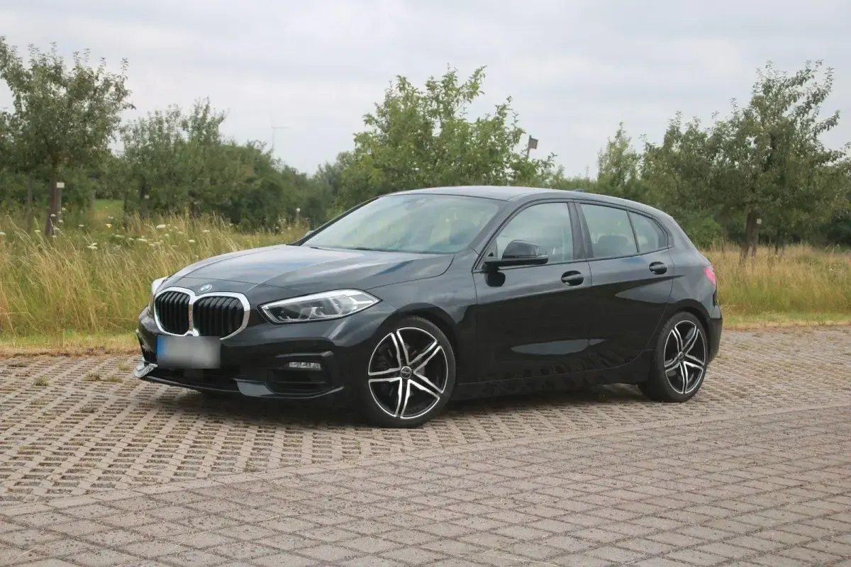 Gebraucht BMW 118 Performance 140 PS (102 kW) 2020 Schwarz Limousine