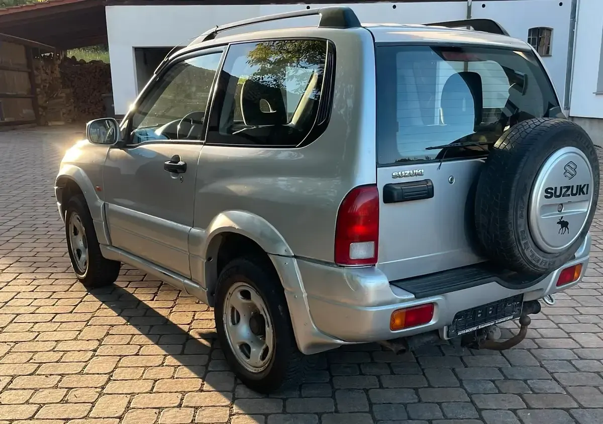 Gebraucht Suzuki Grand Vitara 94 PS (69 kW) 2004 Silber SUV